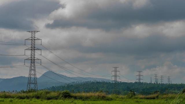 Transmission line towers in the Philippines. Photo credit: Asian Development Bank.